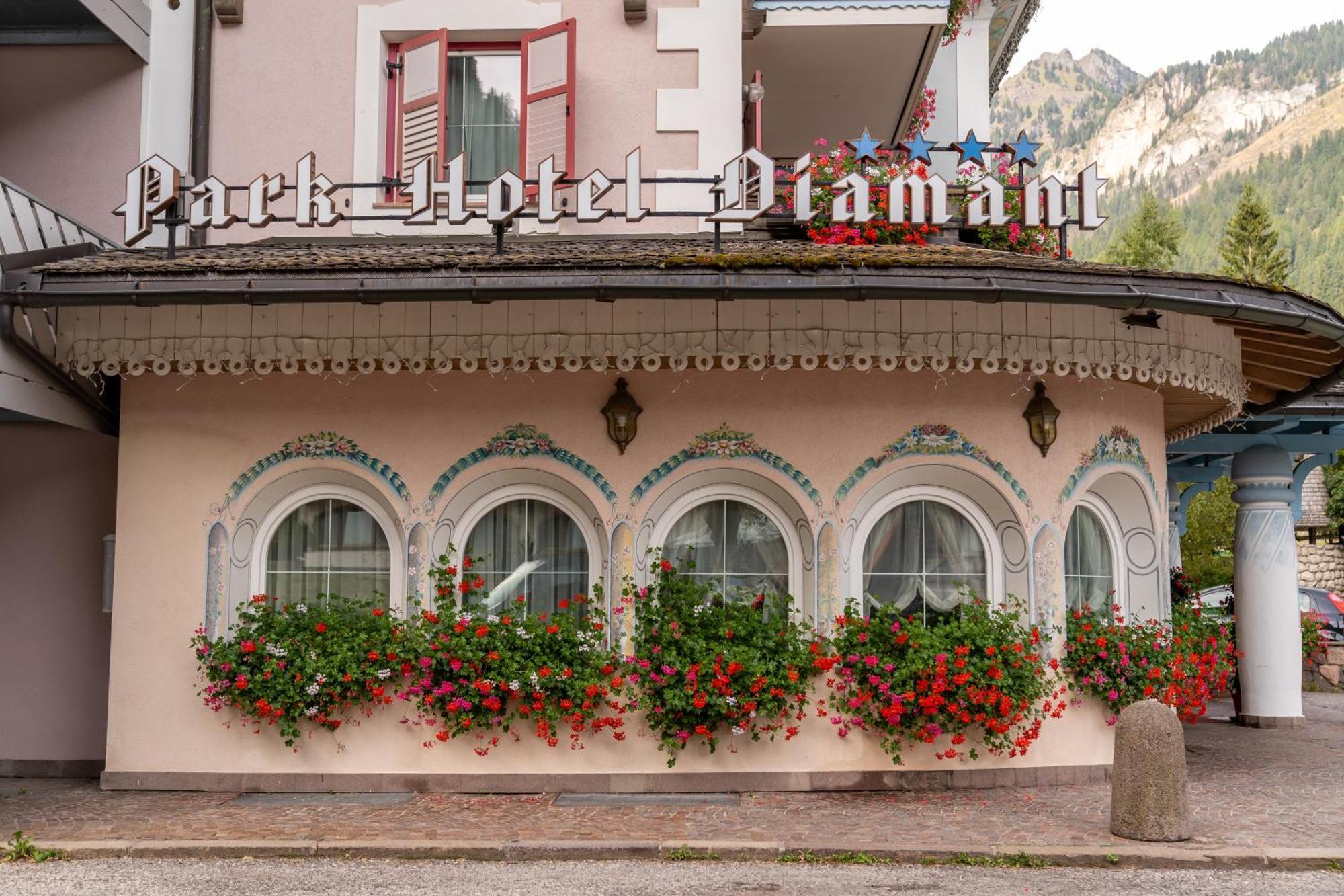 Hotel Diamant Park Campitello di Fassa Exterior photo