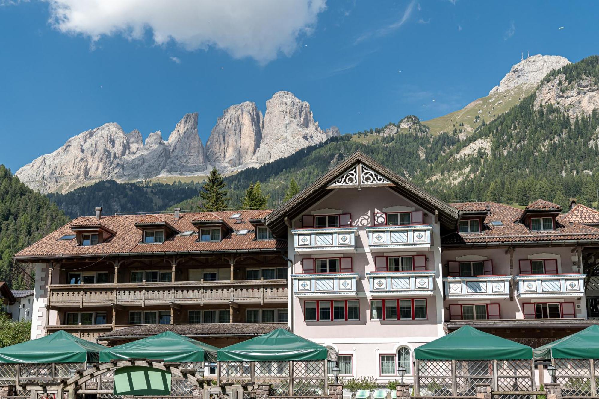 Hotel Diamant Park Campitello di Fassa Exterior photo