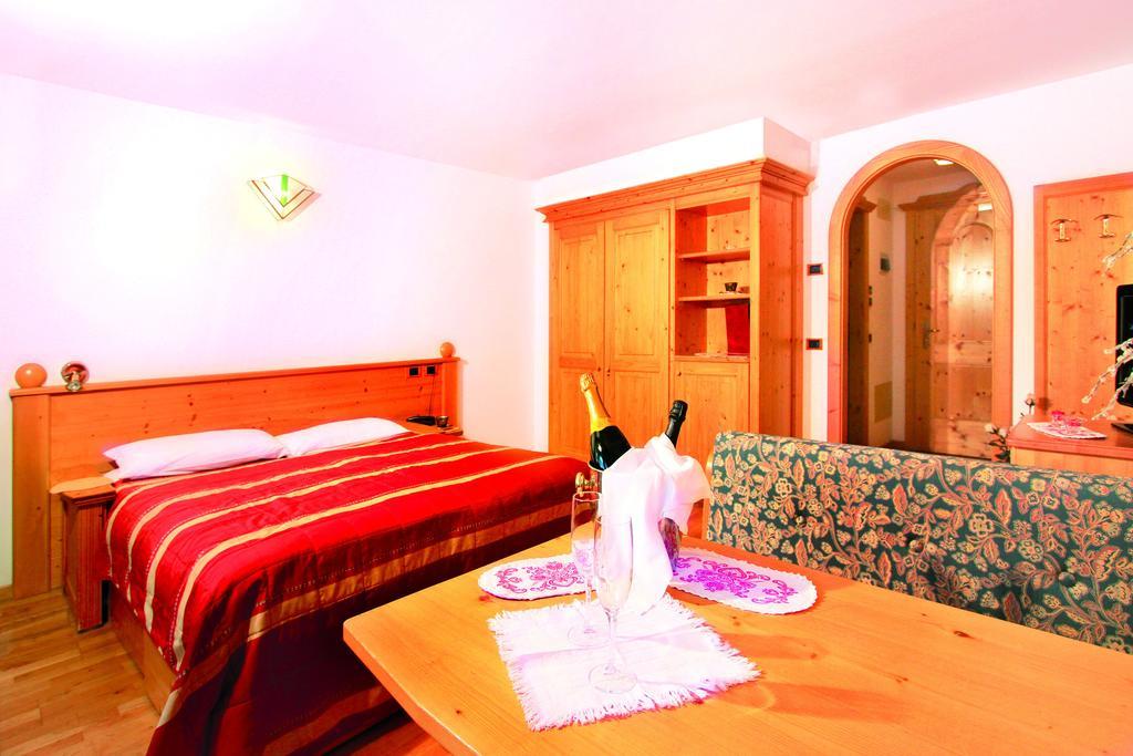 Hotel Diamant Park Campitello di Fassa Exterior photo